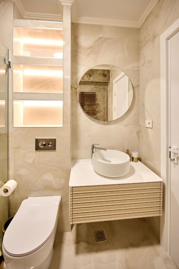 Wave N' Sea Apartment In Infinity Beach Resort - Parking Mamaia Eksteriør billede