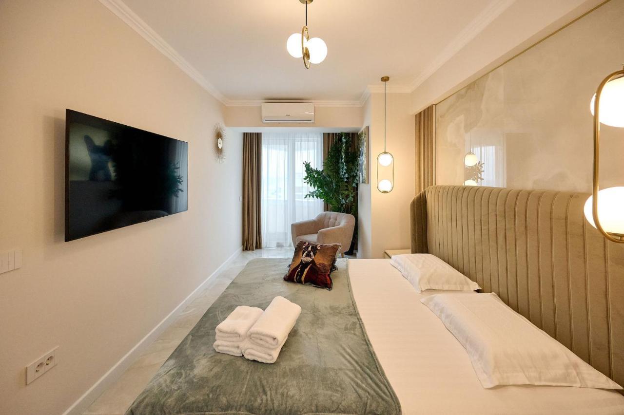 Wave N' Sea Apartment In Infinity Beach Resort - Parking Mamaia Eksteriør billede