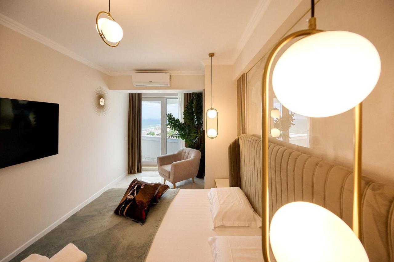 Wave N' Sea Apartment In Infinity Beach Resort - Parking Mamaia Eksteriør billede