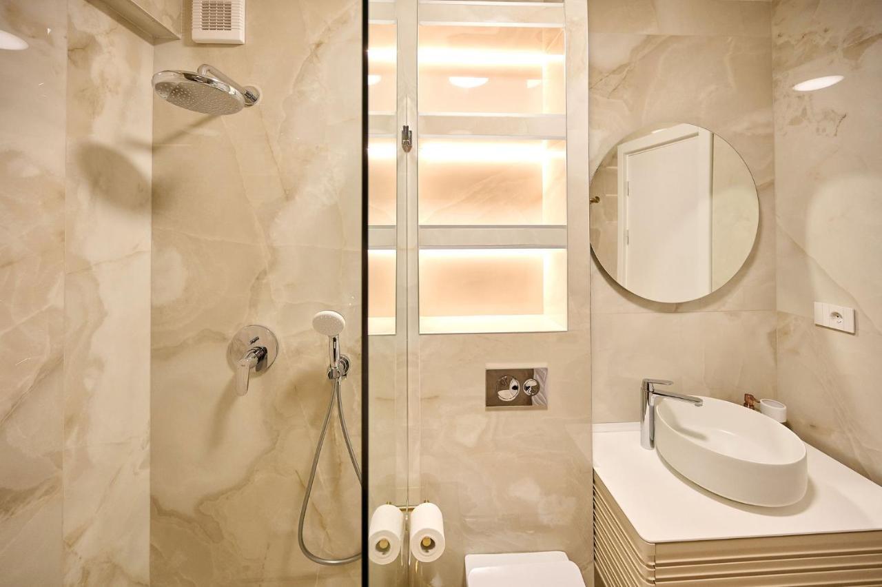 Wave N' Sea Apartment In Infinity Beach Resort - Parking Mamaia Eksteriør billede