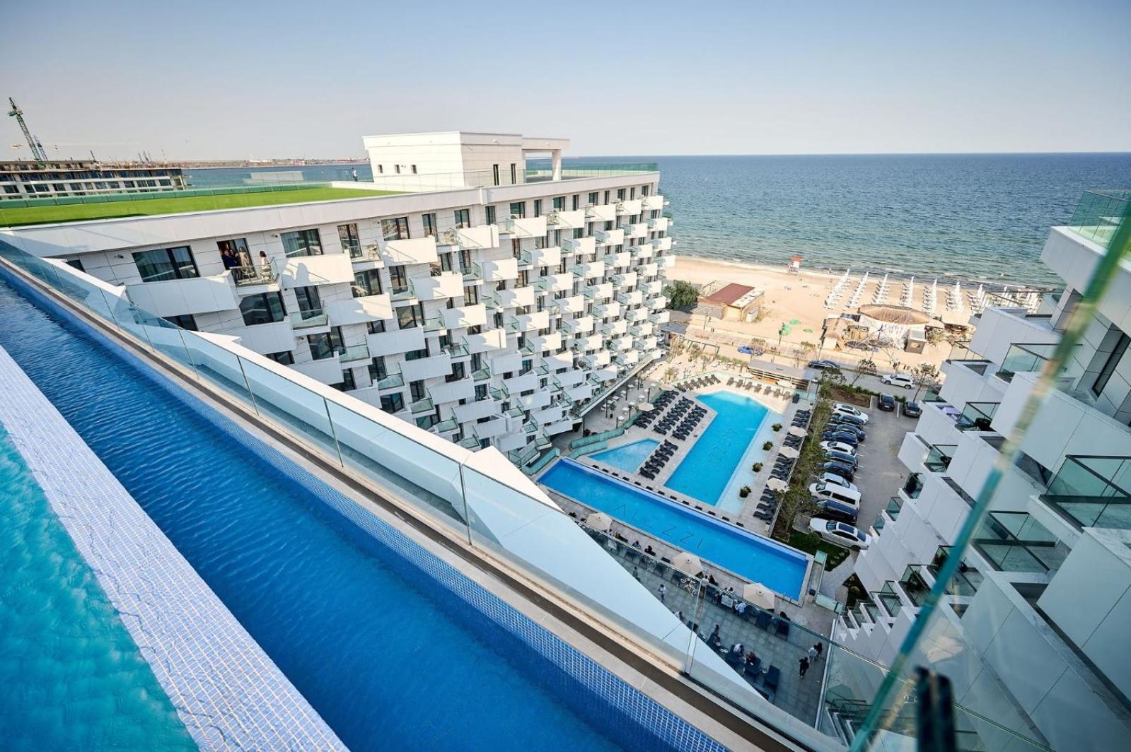Wave N' Sea Apartment In Infinity Beach Resort - Parking Mamaia Eksteriør billede